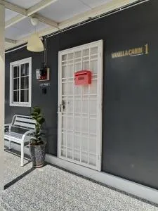 The Vanilla Cabin 1 - Kampong Telaga Batin