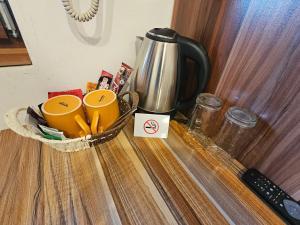 Емили Фемили Хаус