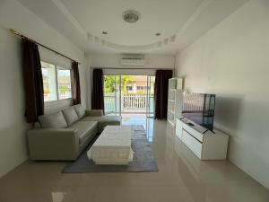 Pa Klok Thalang Home, 3-bed 2-bath for 5