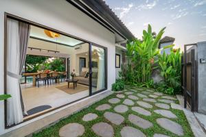 Niki Villa-Panoramic Temple Views in Ubud