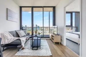 Modern Nomads Stylish Minimalist 2BR Walk to Garden & QV Market - Melbourne