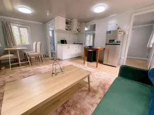 AAK cabin - standalone riverfront cabin - 阿瑟顿