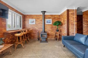 Sea Breeze on Gibbon - Walk to the Beach and the Bowlo