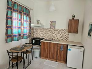 Lora Apartments & Studios with Balcony in Ipsos Corfu