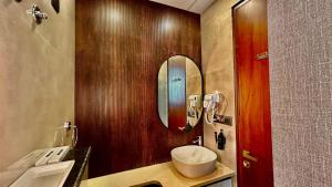 Street Studio by Lime Tree Hotel Sector 51 Gurgaon