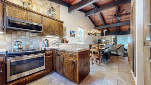 Mammoth Estates #140 condo