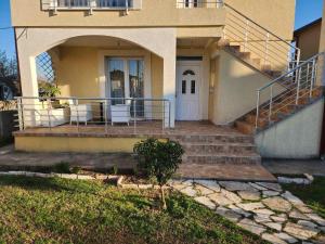 Apartments Donja Gorica