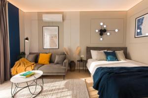 Cortina North - Modern Studio Apartment with Balcony