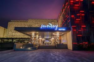 Sunday Hotel Arshika Sunset Road - 4hvězdičkové hotely ve městě Kuta