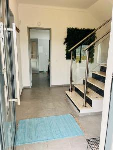 Villa Oasis 4-Bedroom Retreat with Pool in Vilamoura