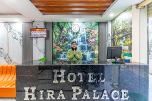 OYO 826 Hotel Hira Palace