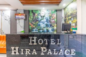 OYO 826 Hotel Hira Palace