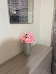 Alle spalle della cattedrale