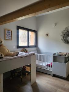 Chalets Chalet de montagne, Piscine avec vue et bain nordique : photos des chambres