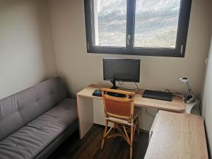 Chalets Chalet de montagne, Piscine avec vue et bain nordique : photos des chambres