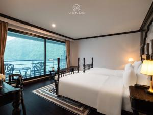 Era Halong Cruise