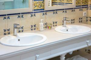 B&B / Chambres d'hotes Les logis de Kergoulou : Chambre Standard Lit Queen-Size