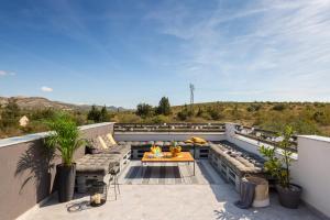 Villa Lacus in Vrana with pool