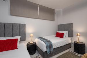 64 Kyalanga - by Stay in Umhlanga