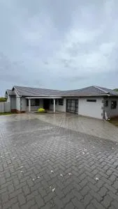 cozy home in traquil area - 恩潘盖尼