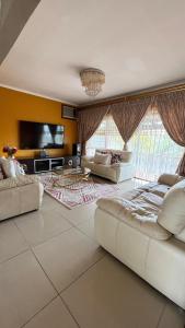 cozy home in traquil area