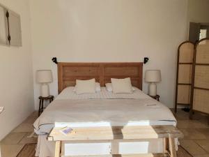 Villas Havre de paix a Gordes avec piscine chauffee : photos des chambres