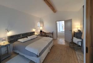 Villas Havre de paix a Gordes avec piscine chauffee : photos des chambres