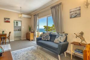 Whale Watchers Gordons Bay