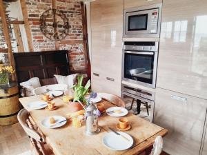 Hamble Riverside Cottage