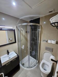 Superior Double Room room in Cromwell International Hotel