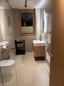 NEW OPENING "Frechdax - Apartments Stubai" Unique Apartments, near BUS STOP & GROCERY STORE, inkl INFRARED CABIN