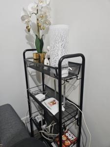 Cozy 1 Bedroom Pool-view unit with Balcony