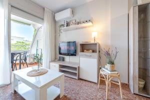 Salou Studio by Beach & Pool - AC - Free Parking
