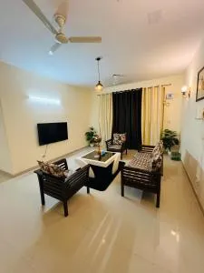 Charming Stay Flat Lucknow - Nilmatha