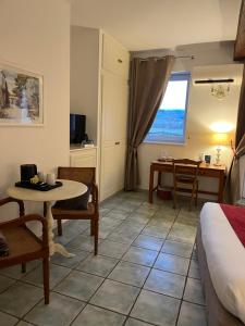 Hotels Logis Hotel La Bastide des Monges : photos des chambres