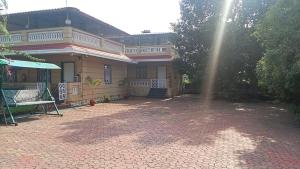 Giriraj Garden Resort