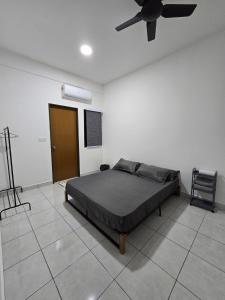 Homestay Iris Puncak Alam l Bersebelahan Hospital UiTM Puncak Alam l Teres 2 Tingkat