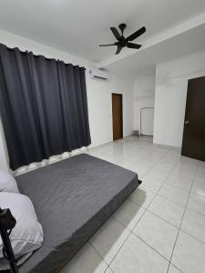 Homestay Iris Puncak Alam l Bersebelahan Hospital UiTM Puncak Alam l Teres 2 Tingkat