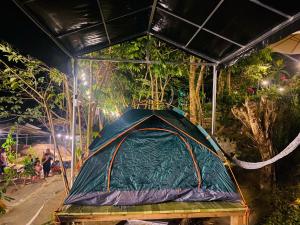 Suối Mơ Dốc Tình Glamping & Retreat