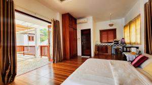 Baan Bhuwann Holiday Apartment