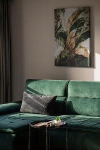 Bright Apartment Bukowińska with Parking near Metro Wilanowska by Renters Prestige