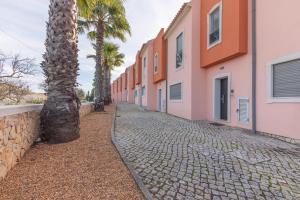 Jardins Vale de Santa Maria, with pool