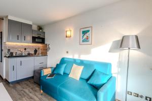 Slow Chalet Maison des Bois 2min walk from slopes Nordic Alpine skiing