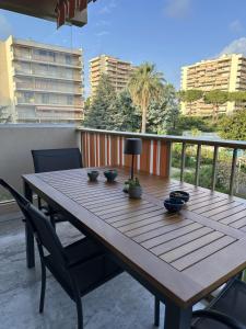 Cozy flat with pool and balcony