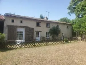 Maison spacieuse près du centre équestre - Vaux