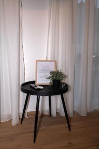 Mein Träumchen Apartements- 4 Rot stillvoll und zentral übernachten