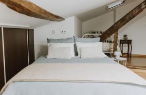 Ribeirinha Guesthouse