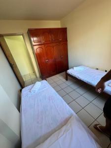 Apt 2 qtos a uma quadra do mar com ar condicionado