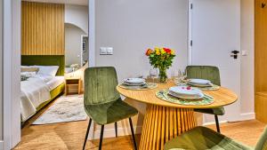 Belle View, Sun & Snow