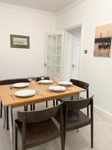 Stay in Westminster and Victoria